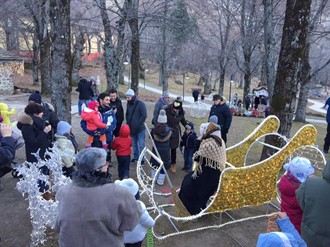 la Befana al Villaggio di Babbo Natale di Montecreto
